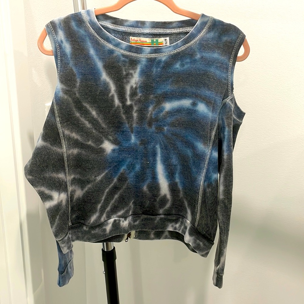 Vintage Havana cold shoulder top